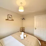Coastline Hideaway كوب