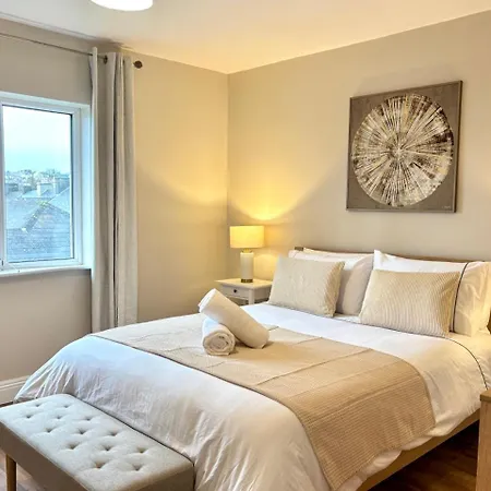 Coastline Hideaway Apartment