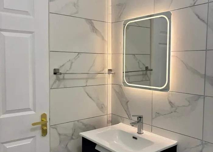 Coastline Hideaway Apartment *